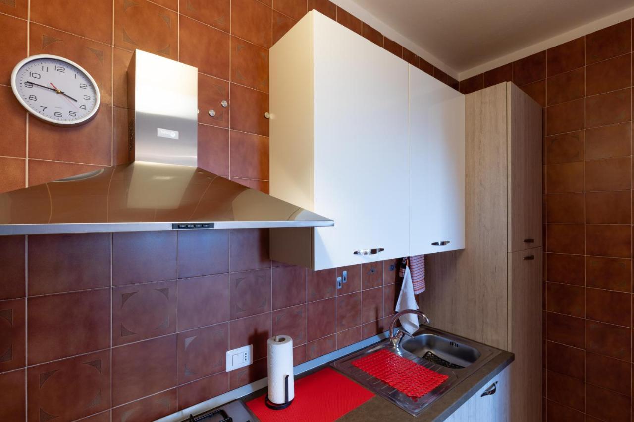 086 - Sunshine Home, 5 Minuti Dalla Spiaggia - Parcheggio Privato Gratis Incluso Ospedaletti Exterior photo