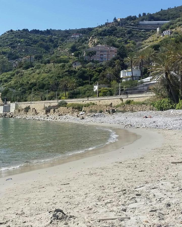 086 - Sunshine Home, 5 Minuti Dalla Spiaggia - Parcheggio Privato Gratis Incluso Ospedaletti Exterior photo
